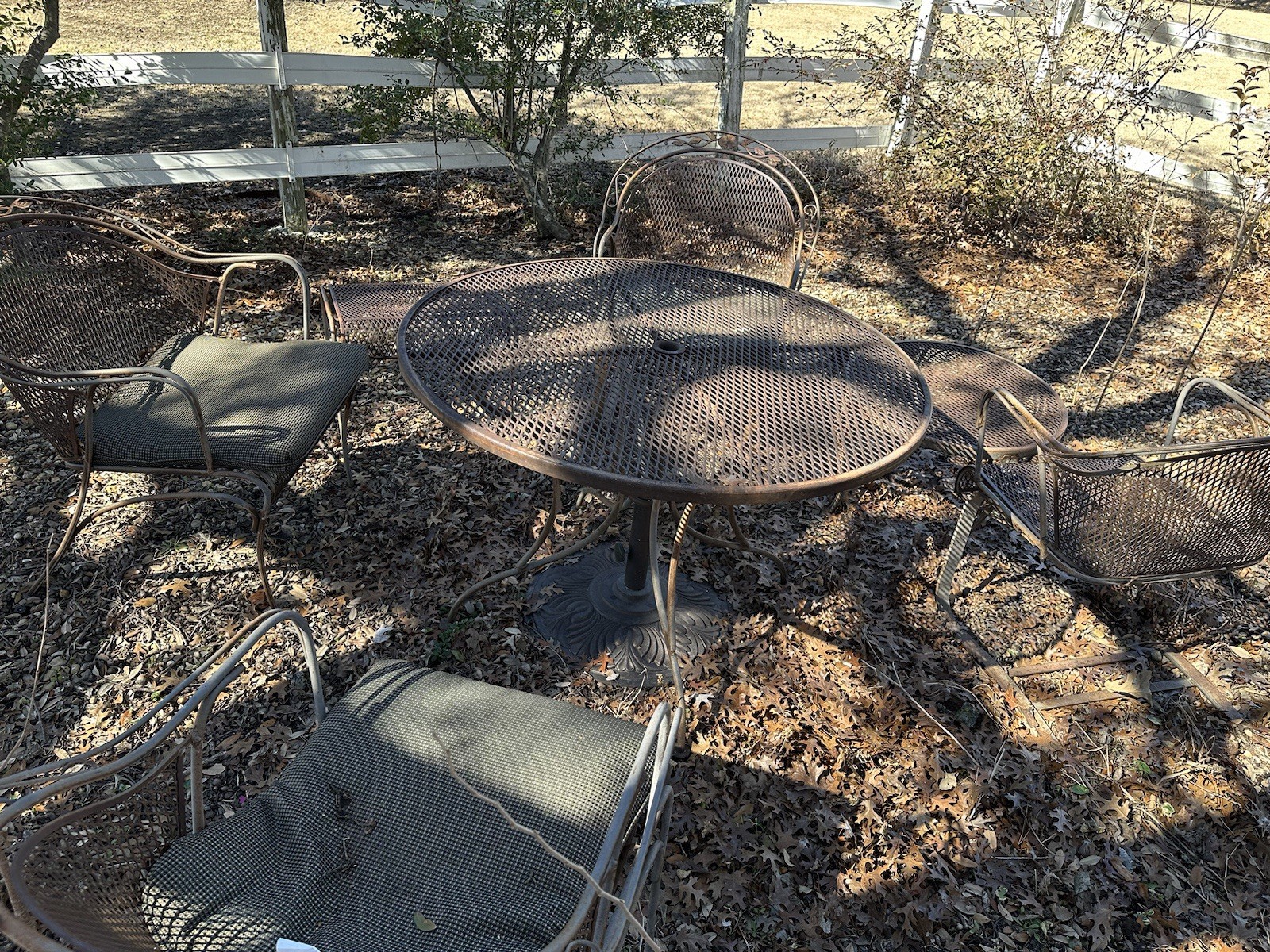 Authentic Vintage 7-Piece Woodard Wrought Iron Patio Set – 75002 Pickup