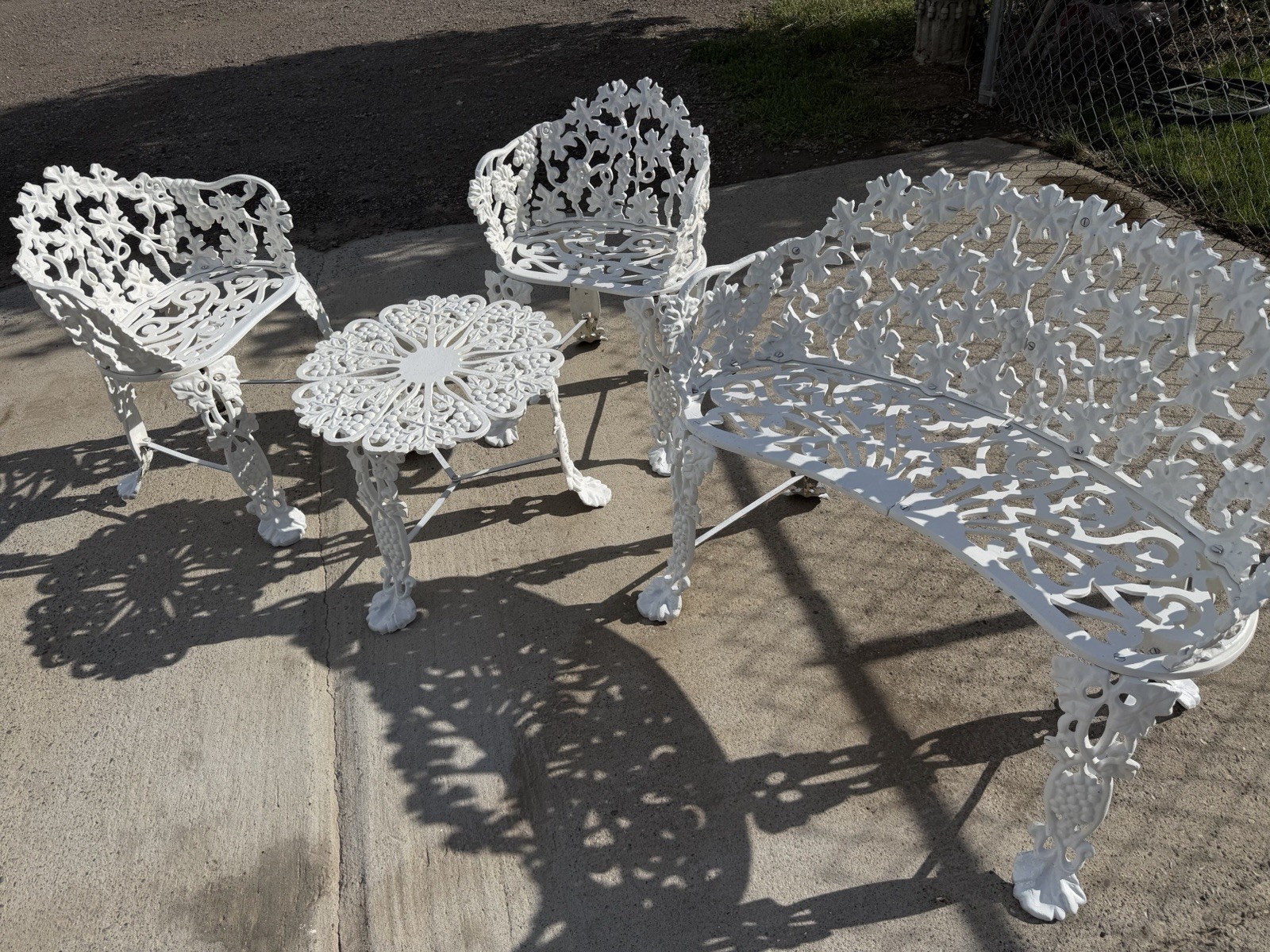 Vintage Cast Aluminum Garden Set Grapevine Patio 5 Piece Set