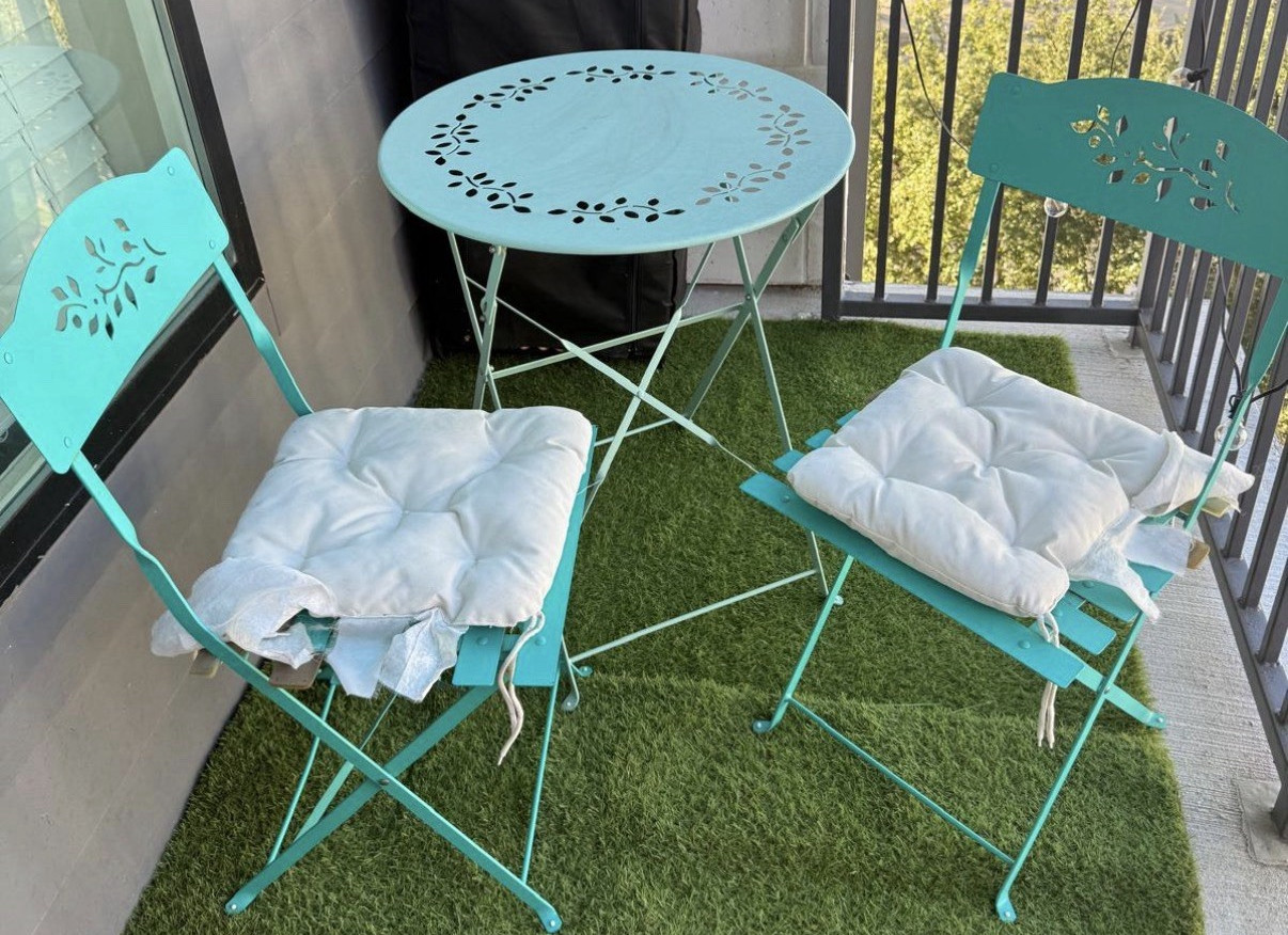 Turquoise Metal Three-Piece Folding Bistro Set with Round Table and Cushions